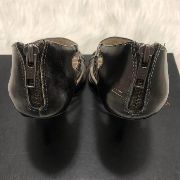 BCBGMaxAzria (Zoe) Leather Heels - Size 6 - Picture 4 of 9